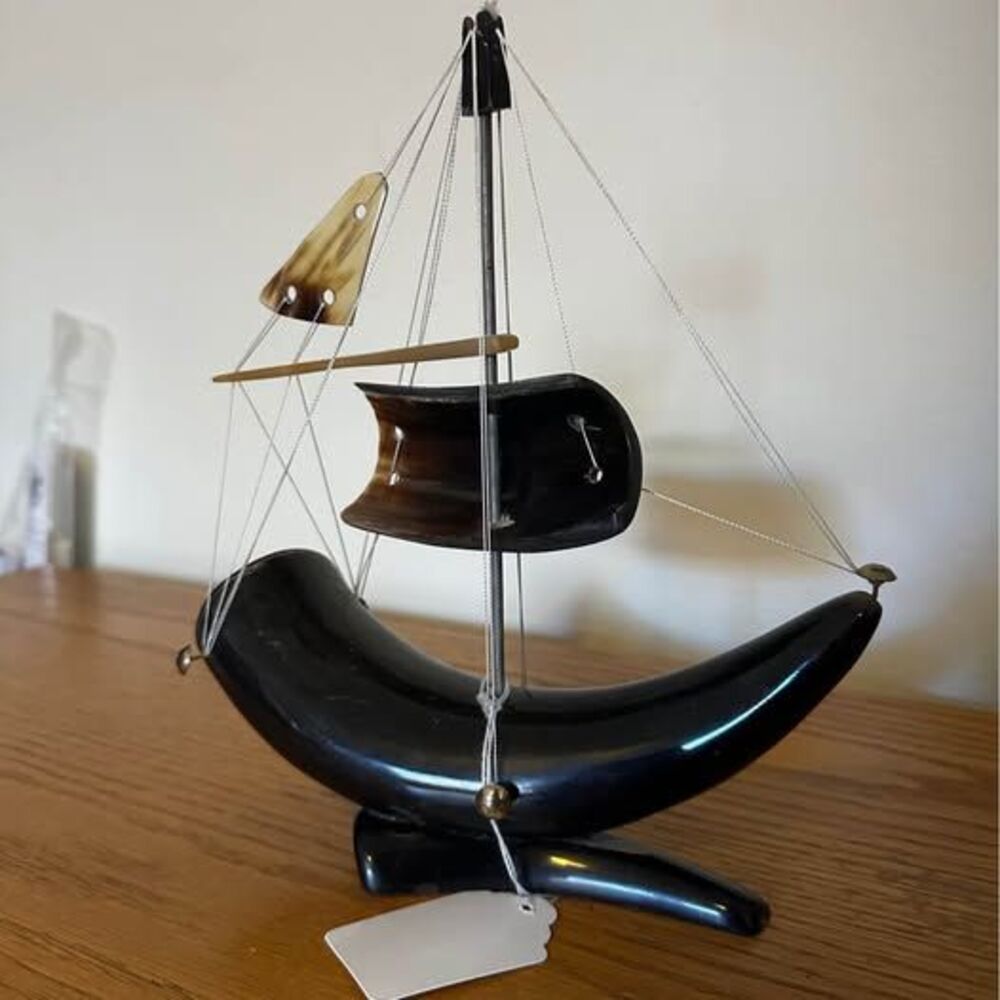 Vintage Midcentury MCM Bone & Horn Clipper Ship - Picture 2 of 3